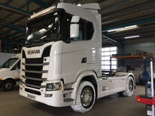 Load image into Gallery viewer, Textile Snow Chains (SUPER) - For regular users where durability and performance is the priority - sizes to fit all vehicles!